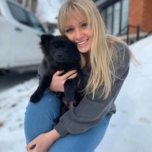 Meet your Posher, Krystel